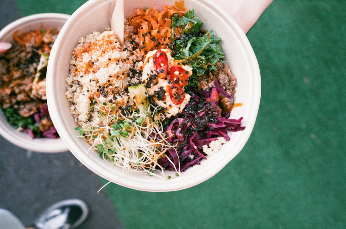 Balanced plate with protein, vegetables and whole grains